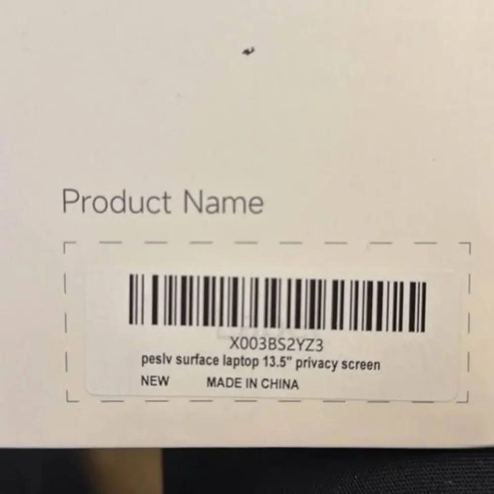￼ Laptop 13.5 inches privacy screen